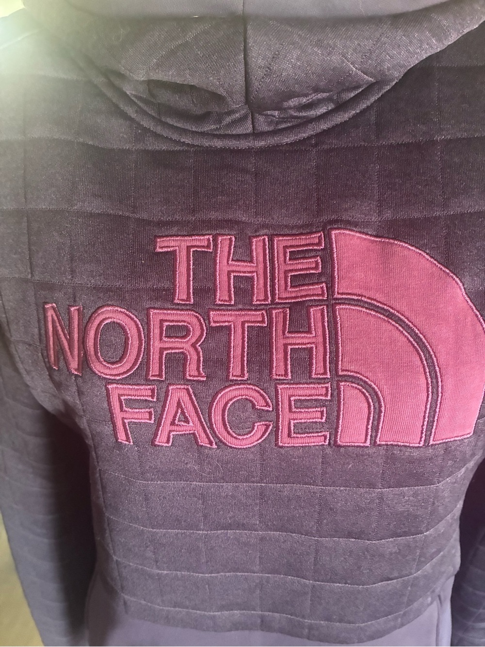 The North Face Women's Dark Purple Quilted Pullover Hoodie with Pink Logo - Picture 4 of 11
